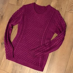 PLUM SWEATER SZ S